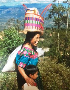 Frau im Hochland von Guatemala